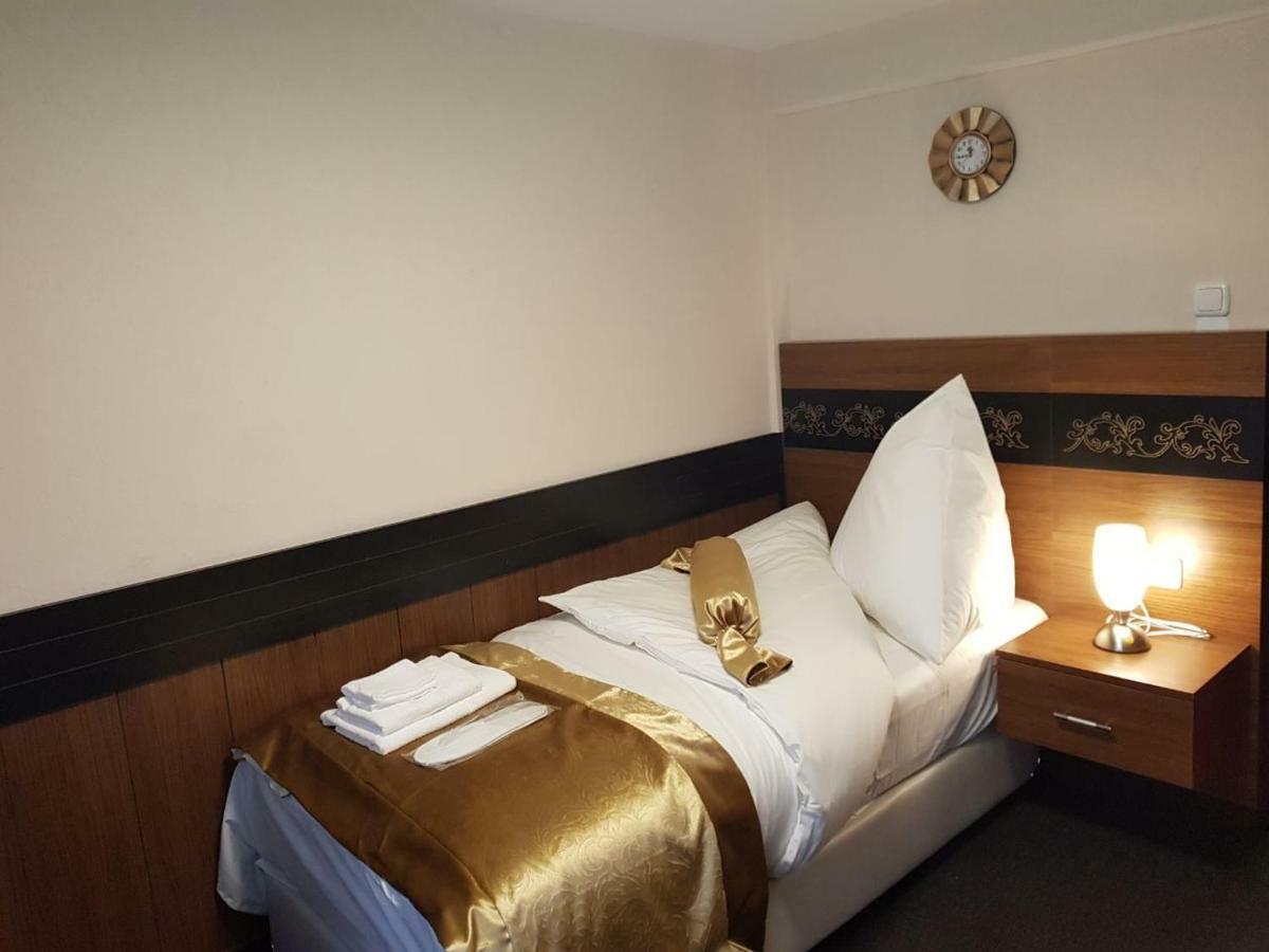 Hotel Im Anker Munden  Bagian luar foto