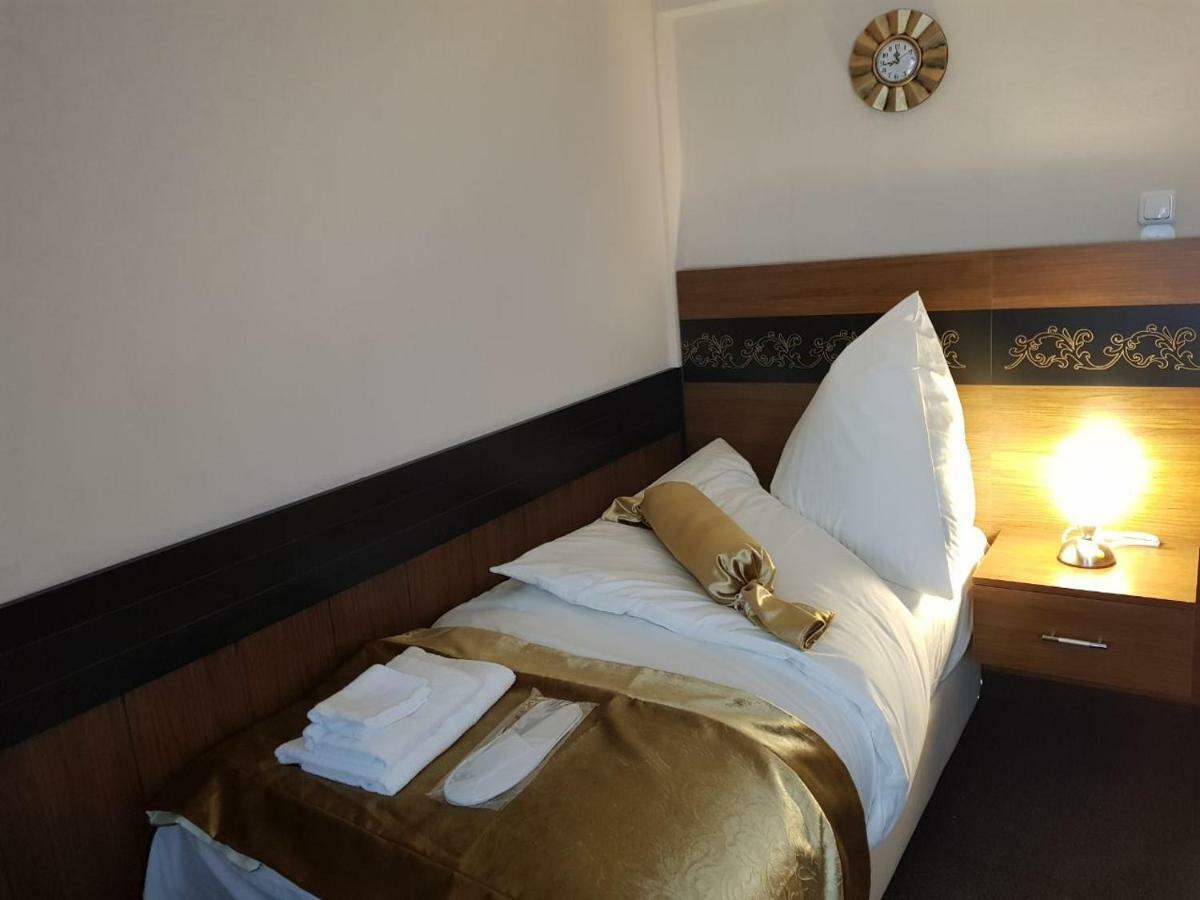 Hotel Im Anker Munden  Bagian luar foto