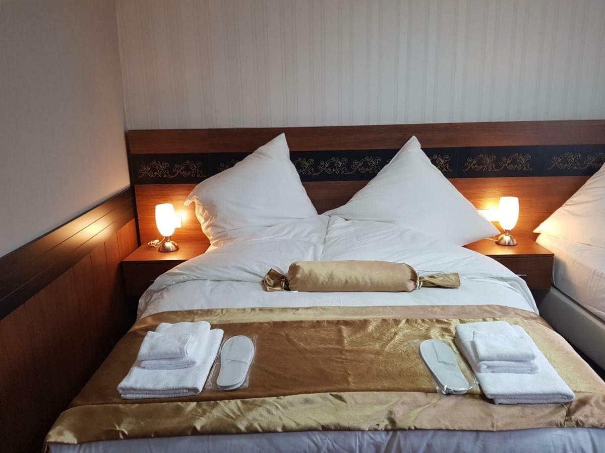 Hotel Im Anker Munden  Bagian luar foto