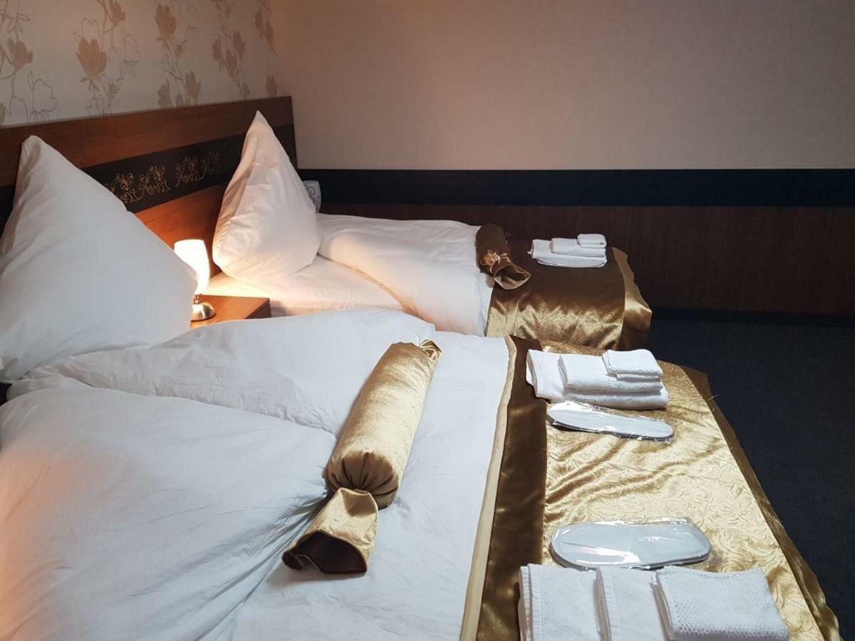 Hotel Im Anker Munden  Bagian luar foto