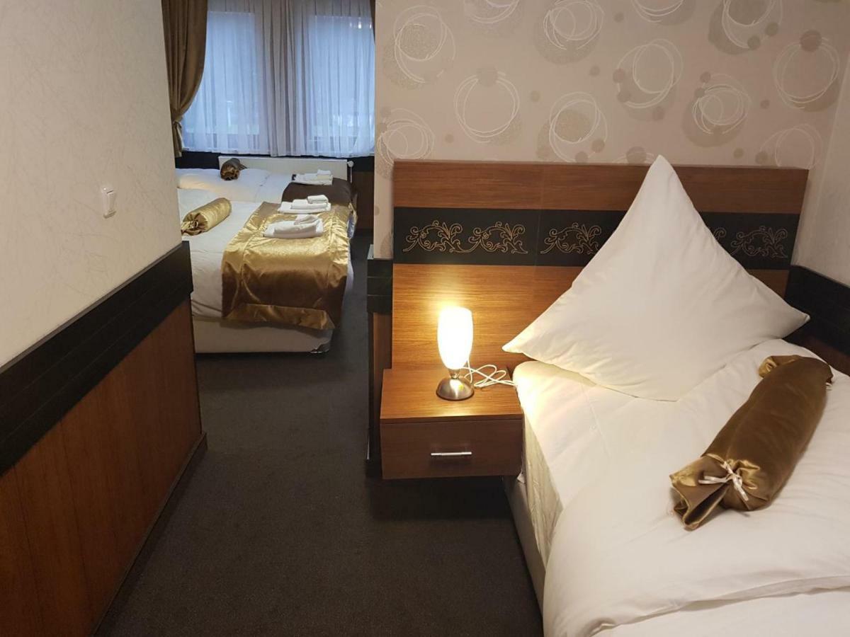 Hotel Im Anker Munden  Bagian luar foto